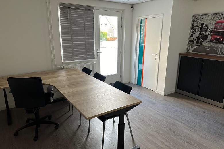 BedrijfsruimteaanHermansstraat 17<br/> inHoeven BedrijfsruimteaanHermansstraat 17<br/> inHoeven
