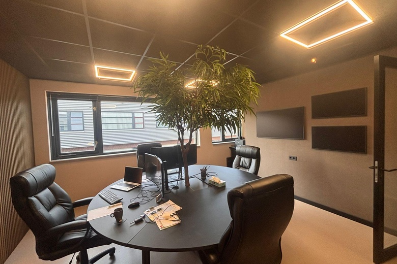 BedrijfsruimteaanKievitsven 78<br/> inRosmalen BedrijfsruimteaanKievitsven 78<br/> inRosmalen