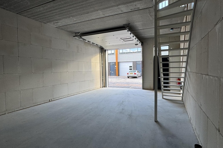 BedrijfsruimteaanIndustrieweg 12 L<br/> inZoeterwoude BedrijfsruimteaanIndustrieweg 12 L<br/> inZoeterwoude