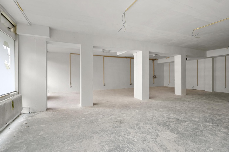 BedrijfsruimteaanHisveltplein 21 - 35<br/> inArnhem