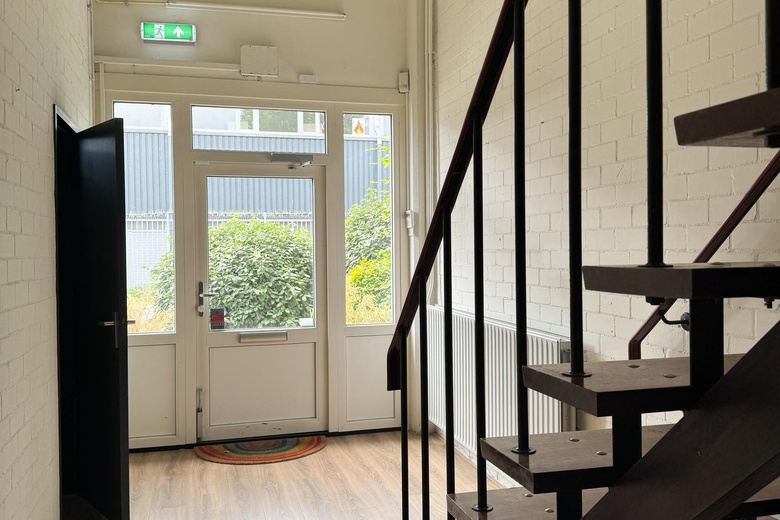 Kantoorruimteaanvan Houten Industriepark 12<br/> inWeesp Kantoorruimteaanvan Houten Industriepark 12<br/> inWeesp