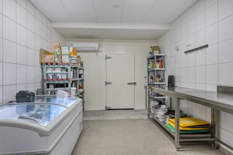 WinkelruimteaanZonstraat 34<br/> inEnschede WinkelruimteaanZonstraat 34<br/> inEnschede