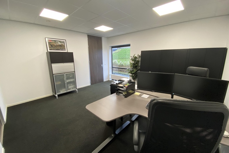 BedrijfsruimteaanRak 24<br/> inWestzaan