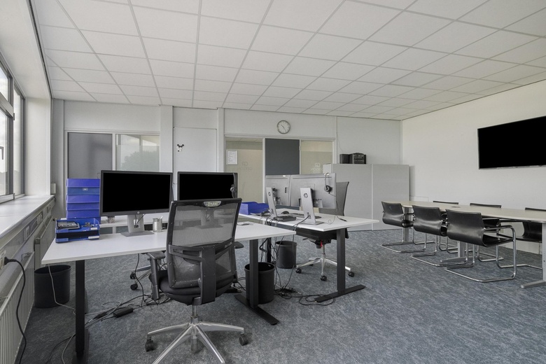 KantoorruimteaanTrawlerweg 8<br/> inVlaardingen KantoorruimteaanTrawlerweg 8<br/> inVlaardingen