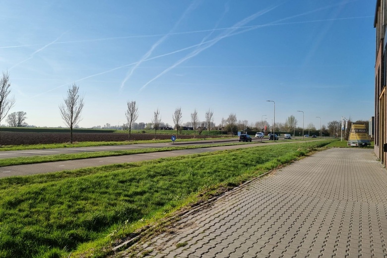 BedrijfsruimteaanZonnehorst 13 e<br/> inZutphen BedrijfsruimteaanZonnehorst 13 e<br/> inZutphen