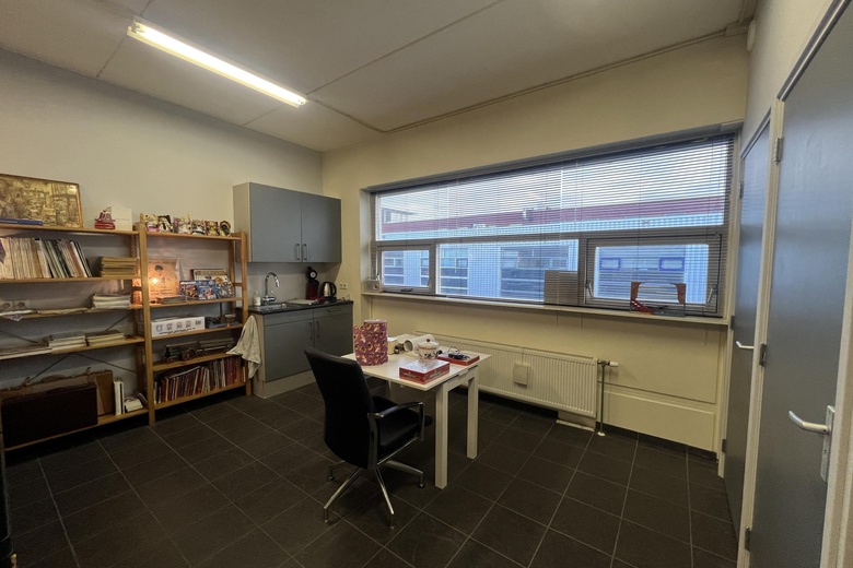 BedrijfsruimteaanIndustrieweg 20 6<br/> inHarderwijk