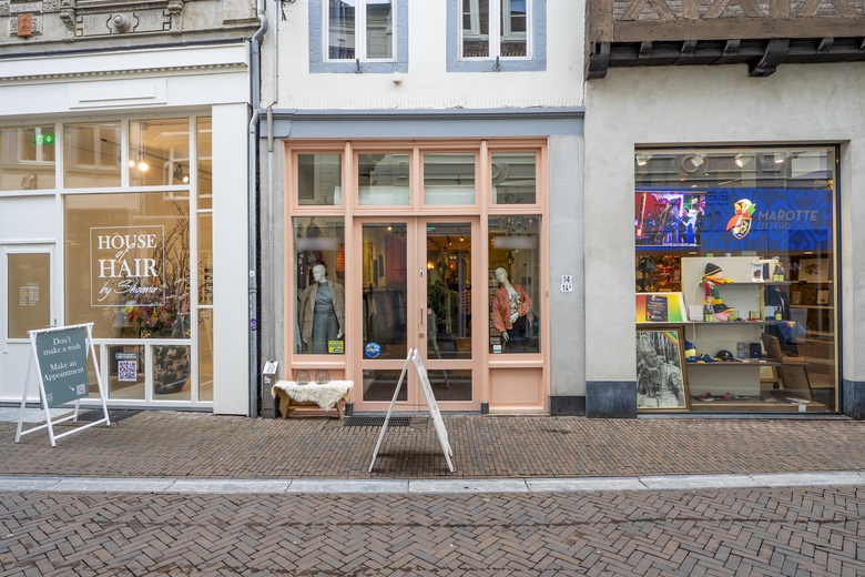 Bekijk foto 1 van Limbrichterstraat 14