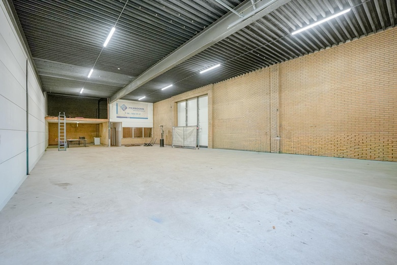 BedrijfsruimteaanOranjelaan 42 j<br/> inBeek en Donk