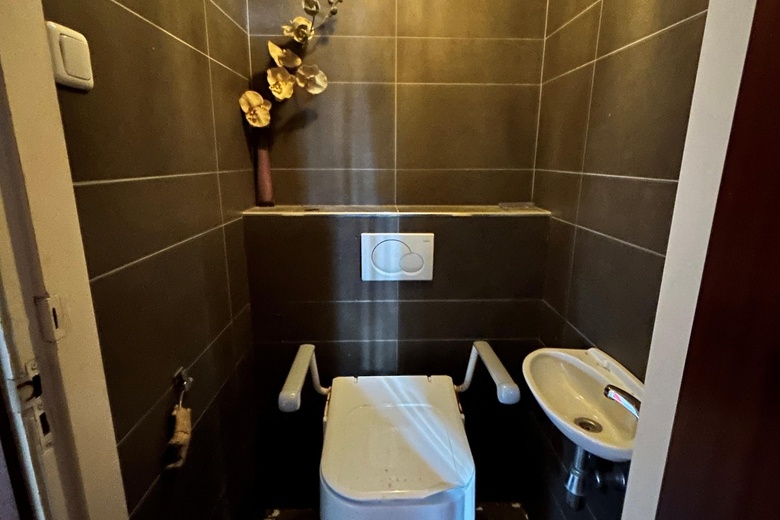 WinkelruimteaanStationsstraat 16<br/> inRijen