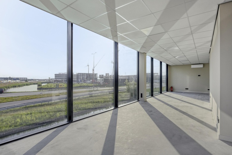 BedrijfsruimteaanHonderdland 996<br/> inMaasdijk