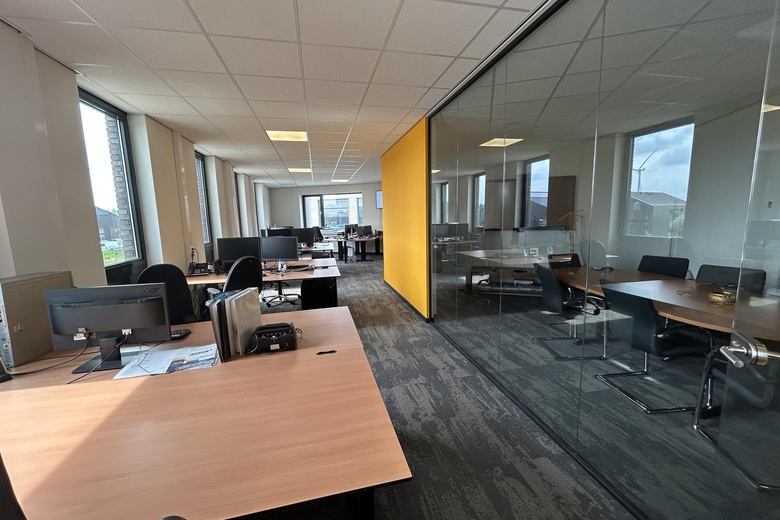 BedrijfsruimteaanDijkleger 24<br/> inVianen