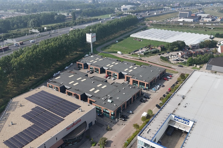 BedrijfsruimteaanZeemanstraat 53<br/> inBarendrecht BedrijfsruimteaanZeemanstraat 53<br/> inBarendrecht