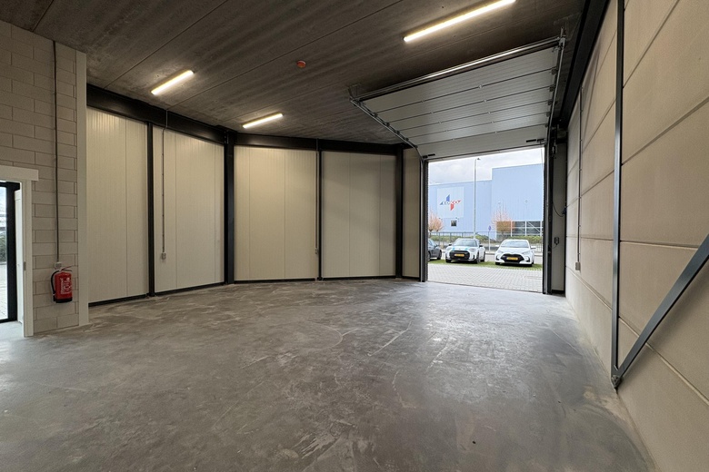 BedrijfsruimteaanAdriaan Mulderweg 12 15<br/> inEindhoven