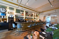 Bekijk foto 4 van Spoorweglaan 4