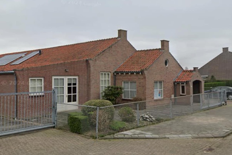 BedrijfsruimteaanKruisstraat 48<br/> inLage Zwaluwe