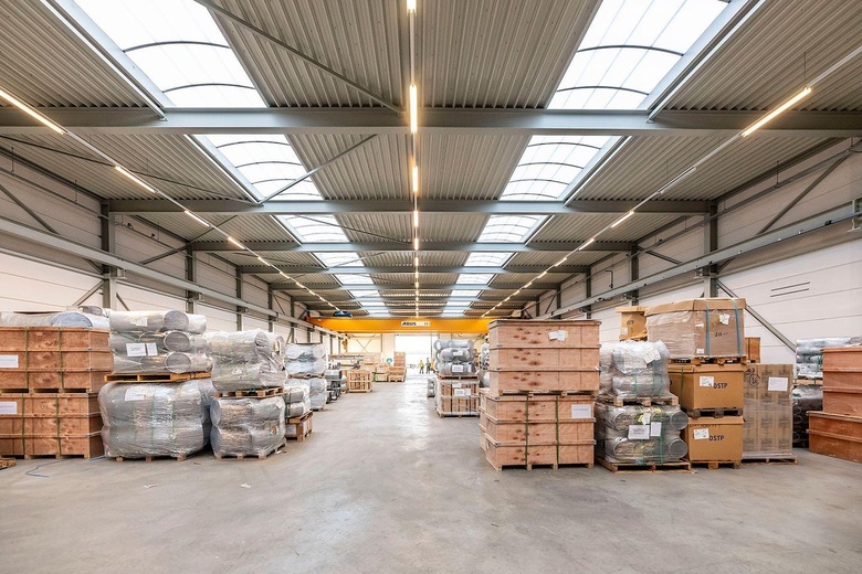 BedrijfsruimteaanHeliotroopring 300<br/> inDordrecht