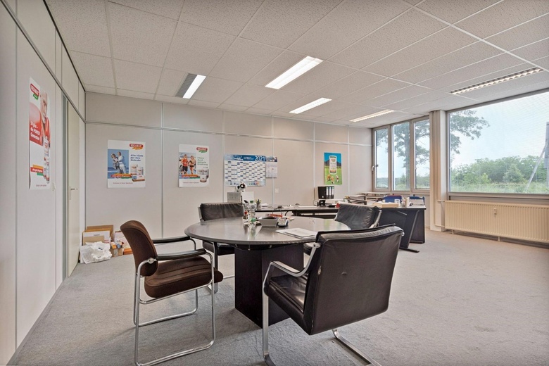 BedrijfsruimteaanKlarenanstelerweg 5 A<br/> inKerkrade BedrijfsruimteaanKlarenanstelerweg 5 A<br/> inKerkrade