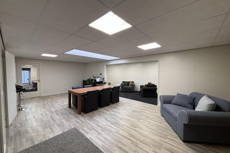 BedrijfsruimteaanSatellietbaan 4 M<br/> inHillegom