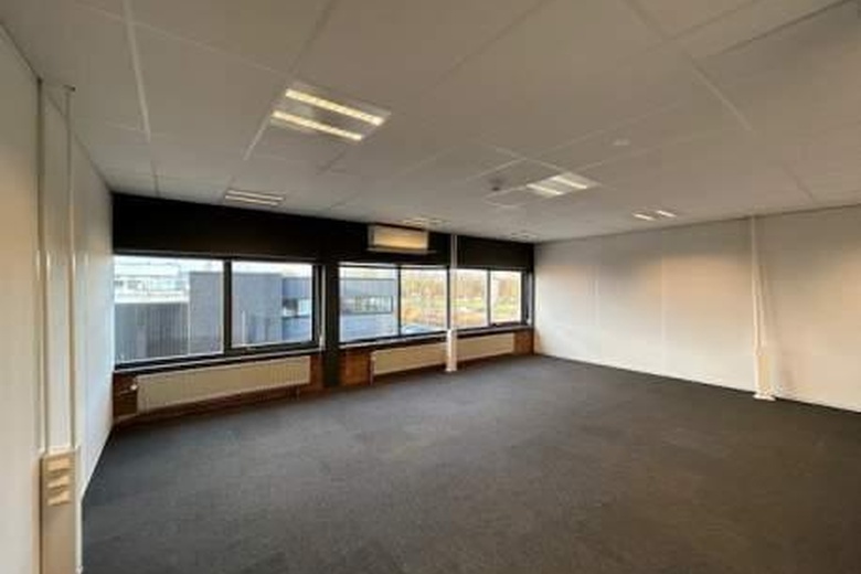 KantoorruimteaanOosteinde 3<br/> inBarendrecht KantoorruimteaanOosteinde 3<br/> inBarendrecht