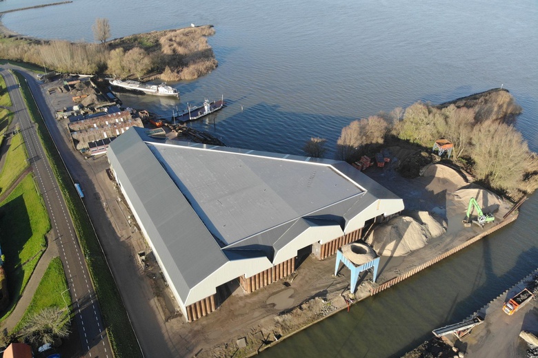 BedrijfsruimteaanHoef 15<br/> inSleeuwijk BedrijfsruimteaanHoef 15<br/> inSleeuwijk