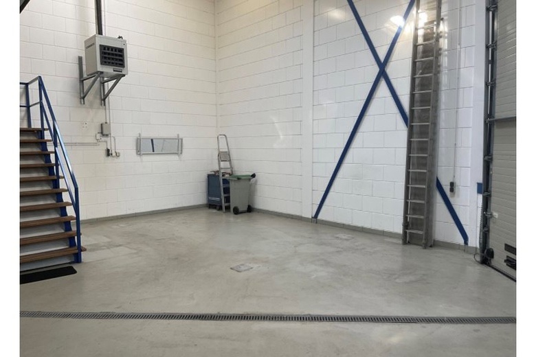 BedrijfsruimteaanHarregatplein 7 c<br/> inZuidland BedrijfsruimteaanHarregatplein 7 c<br/> inZuidland