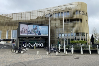 Bekijk foto 2 van Euromarkt 26