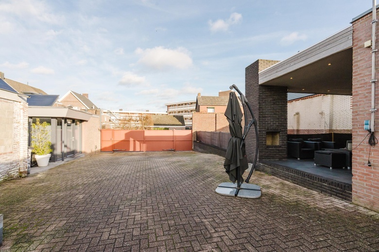 BedrijfsruimteaanKloosterraderstraat 68 - 70<br/> inKerkrade