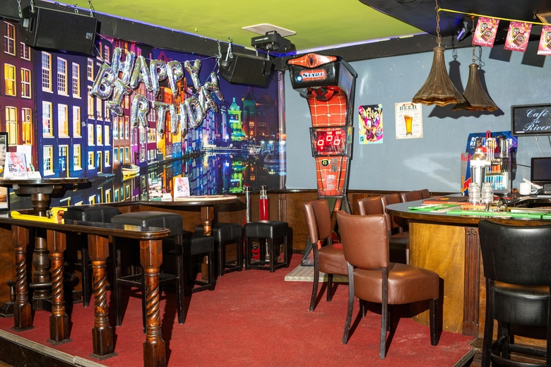 HorecaaanKoningin Julianalaan 16<br/> inUithoorn