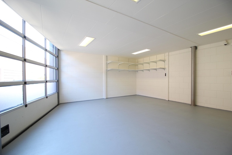 BedrijfsruimteaanDe Veldoven 2 B<br/> inHendrik-Ido-Ambacht BedrijfsruimteaanDe Veldoven 2 B<br/> inHendrik-Ido-Ambacht