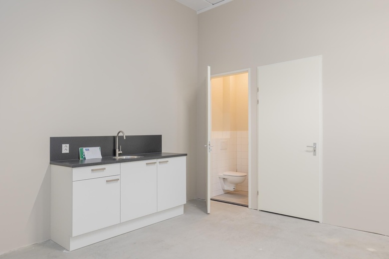 BedrijfsruimteaanCilinderweg 67<br/> inRoelofarendsveen