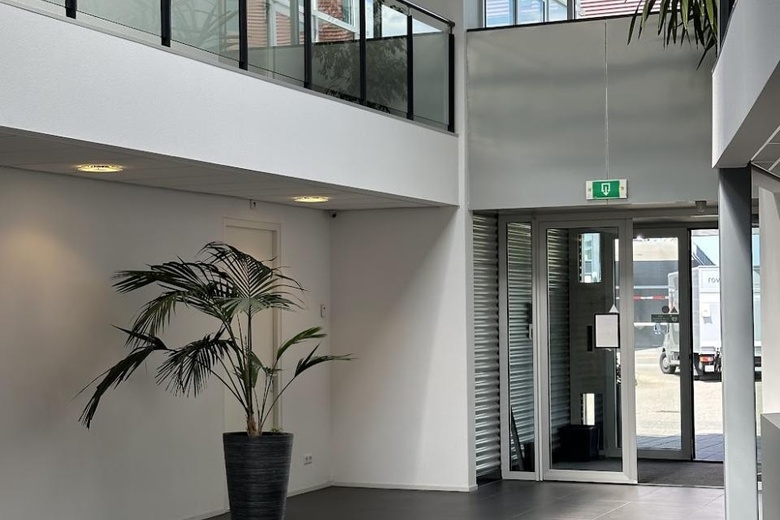 BedrijfsruimteaanLeeuwenhoekstraat 1<br/> inBerkel-Enschot BedrijfsruimteaanLeeuwenhoekstraat 1<br/> inBerkel-Enschot