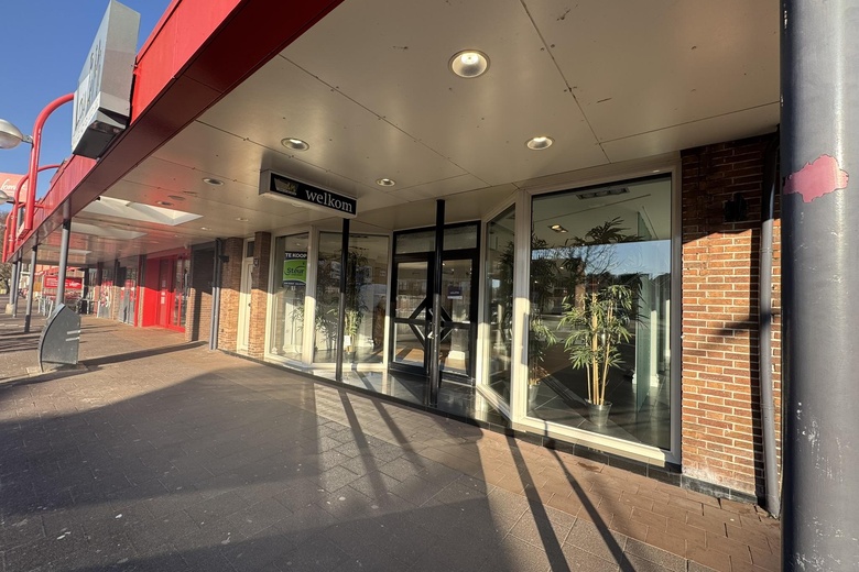 WinkelruimteaanBurgemeester van Baarstraat 34<br/> inVolendam WinkelruimteaanBurgemeester van Baarstraat 34<br/> inVolendam