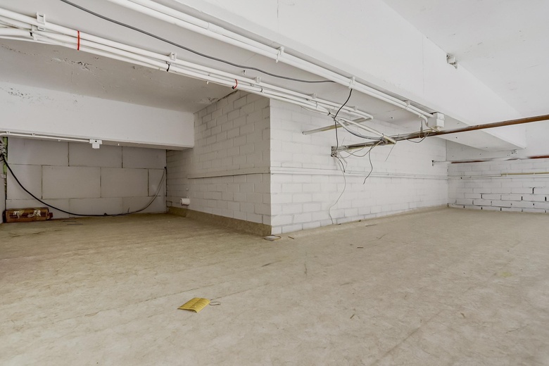 BedrijfsruimteaanStanderdmolen 20<br/> inHouten