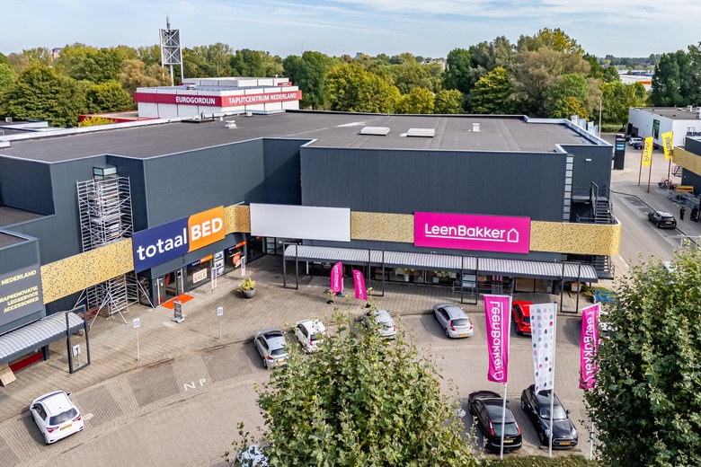 WinkelruimteaanVenlosingel 21<br/> inArnhem WinkelruimteaanVenlosingel 21<br/> inArnhem
