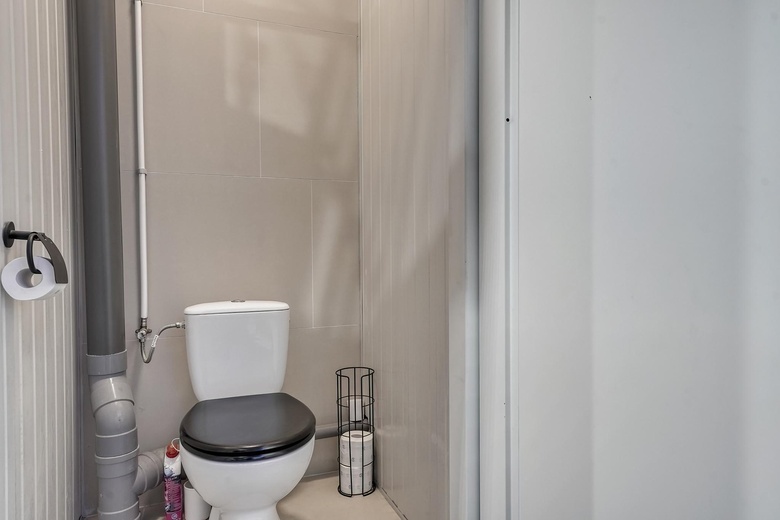 BedrijfsruimteaanIndustrieweg 5 e<br/> inVoorschoten