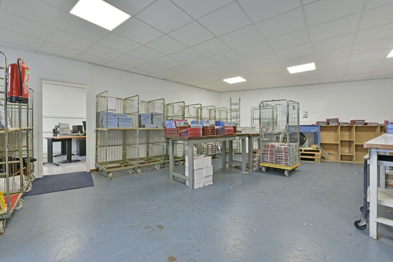 BedrijfsruimteaanUtrechtseweg 5 A<br/> inHilversum