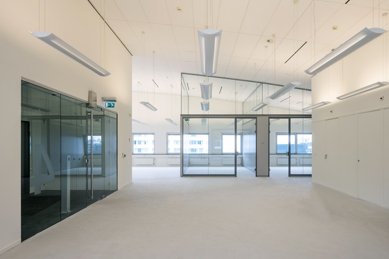 KantoorruimteaanStationsplein-ZW 981<br/> inSchiphol KantoorruimteaanStationsplein-ZW 981<br/> inSchiphol