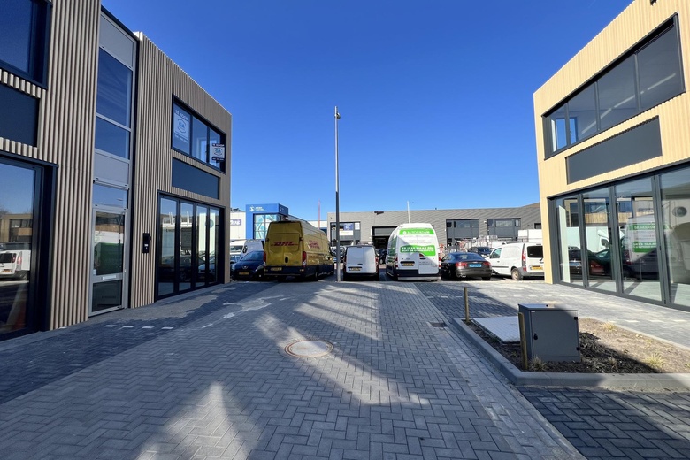 BedrijfsruimteaanBolstoen 11 R<br/> inAmsterdam