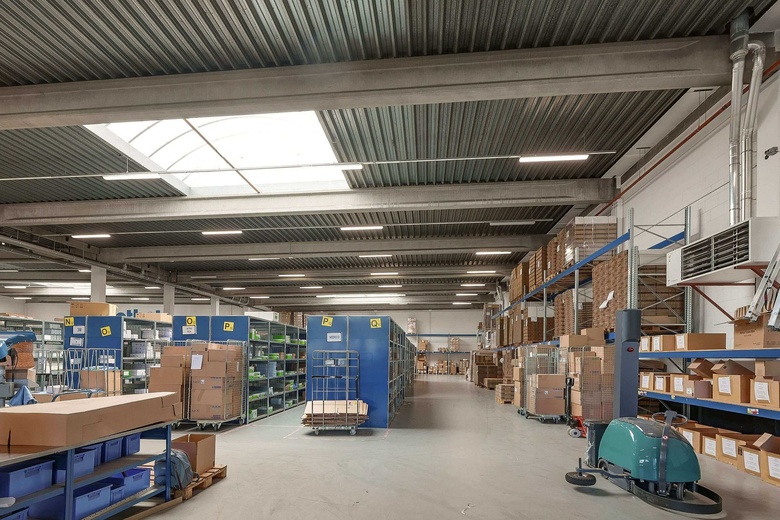 BedrijfsruimteaanHaarlemmerstraatweg 105<br/> inHalfweg