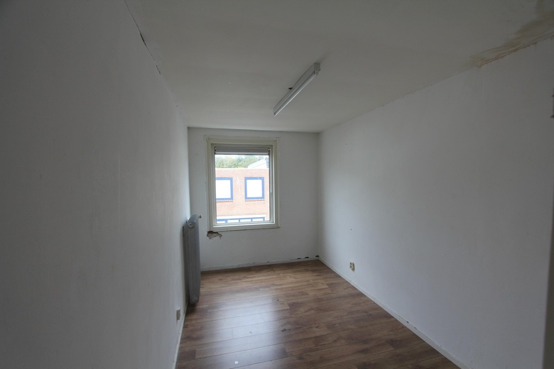 WinkelruimteaanGeneraal Cronjéstraat 104<br/> inHaarlem WinkelruimteaanGeneraal Cronjéstraat 104<br/> inHaarlem