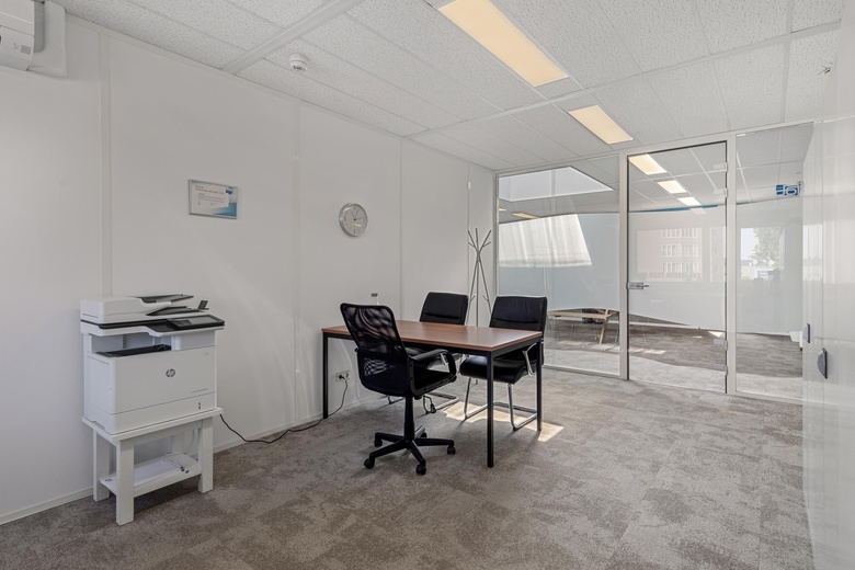 KantoorruimteaanCurieweg 5<br/> inSpijkenisse KantoorruimteaanCurieweg 5<br/> inSpijkenisse