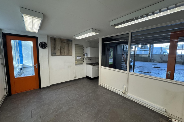 BedrijfsruimteaanBlooksven 24 - 26<br/> inZaandam BedrijfsruimteaanBlooksven 24 - 26<br/> inZaandam