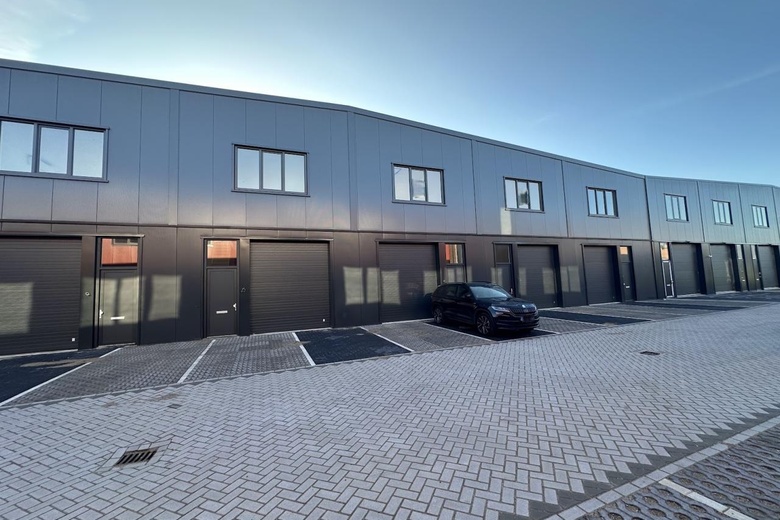 BedrijfsruimteaanVan der Waalsstraat 44<br/> inZoetermeer