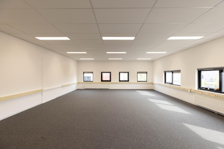 KantoorruimteaanZuidplaspolderweg 4<br/> inMoordrecht KantoorruimteaanZuidplaspolderweg 4<br/> inMoordrecht