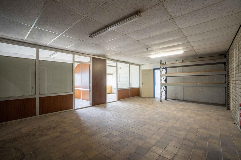 BedrijfsruimteaanDr. Nolenslaan 111<br/> inSittard