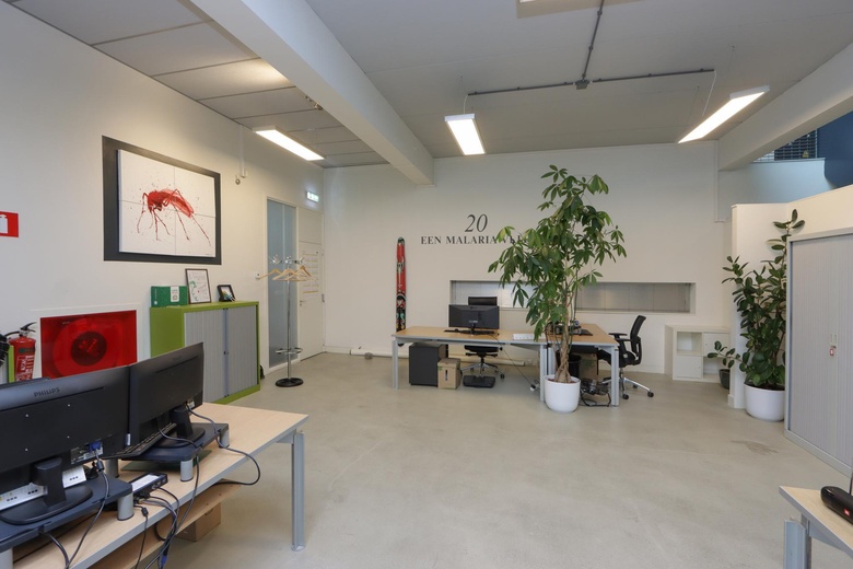 BedrijfsruimteaanDe Huchtstraat 14<br/> inAlmere BedrijfsruimteaanDe Huchtstraat 14<br/> inAlmere