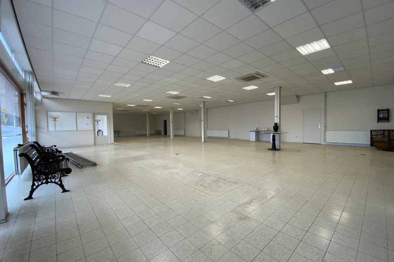 WinkelruimteaanMarktplein 12<br/> inGeulle WinkelruimteaanMarktplein 12<br/> inGeulle