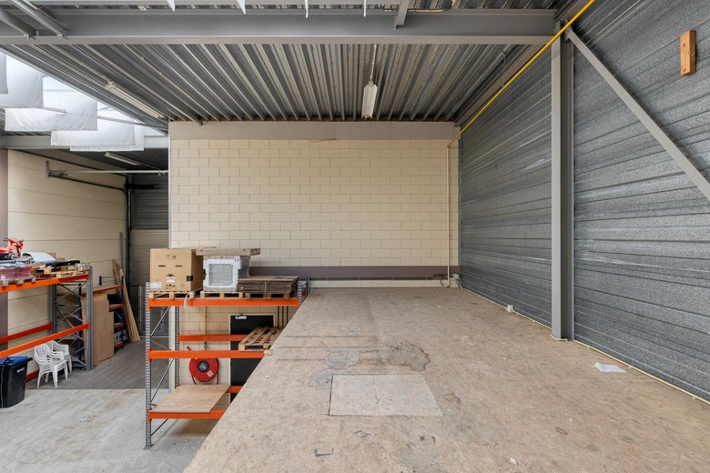 BedrijfsruimteaanDe Plaats 13<br/> inHendrik-Ido-Ambacht