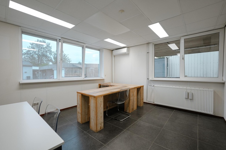 BedrijfsruimteaanDommelstraat 16<br/> inOss BedrijfsruimteaanDommelstraat 16<br/> inOss