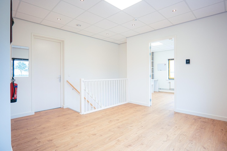 BedrijfsruimteaanAmbachtsweg 11 n<br/> inOosthuizen